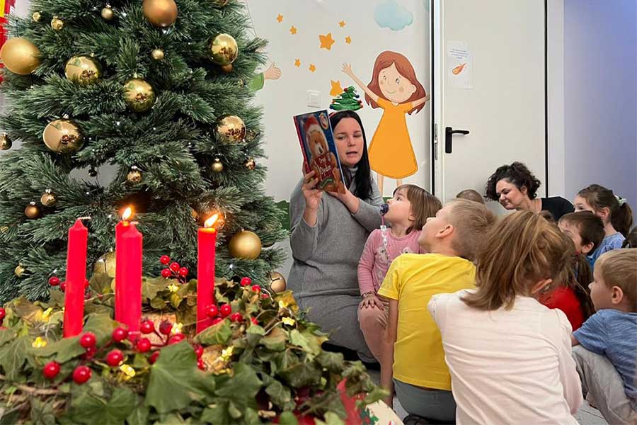 Upaljena druga adventska svjećica