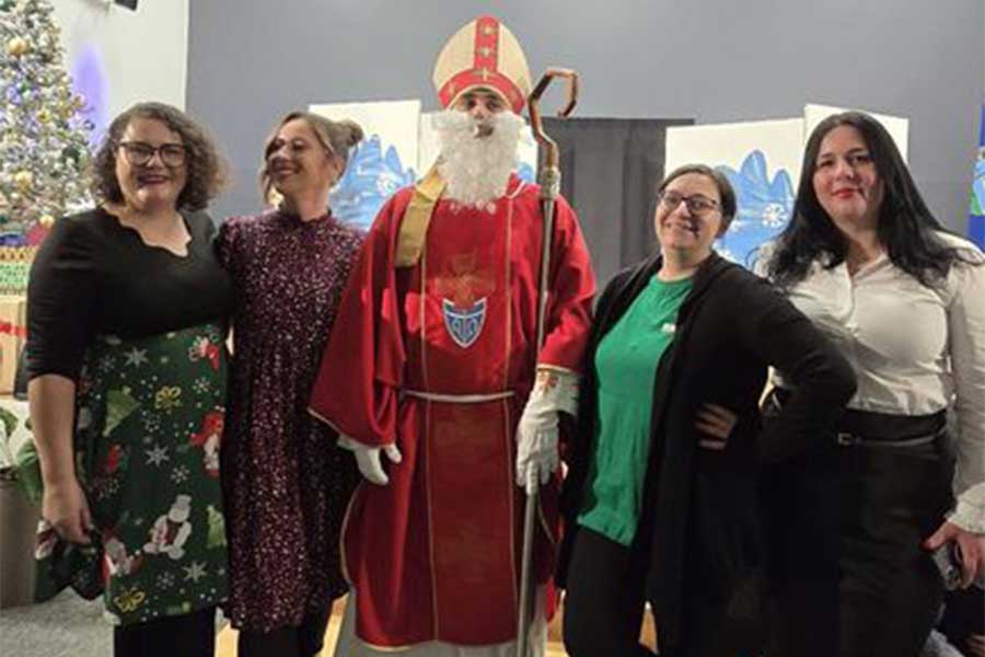 Doček Svetog Nikole u kongresnoj dvorani Županijskog centra